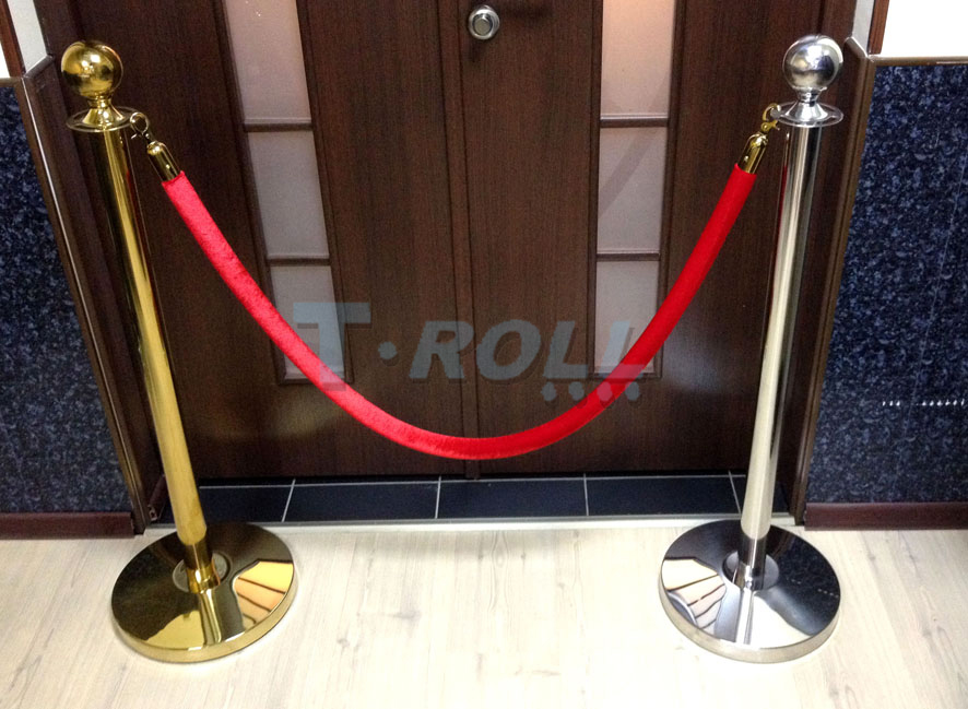 Столбики для ограждения с канатом